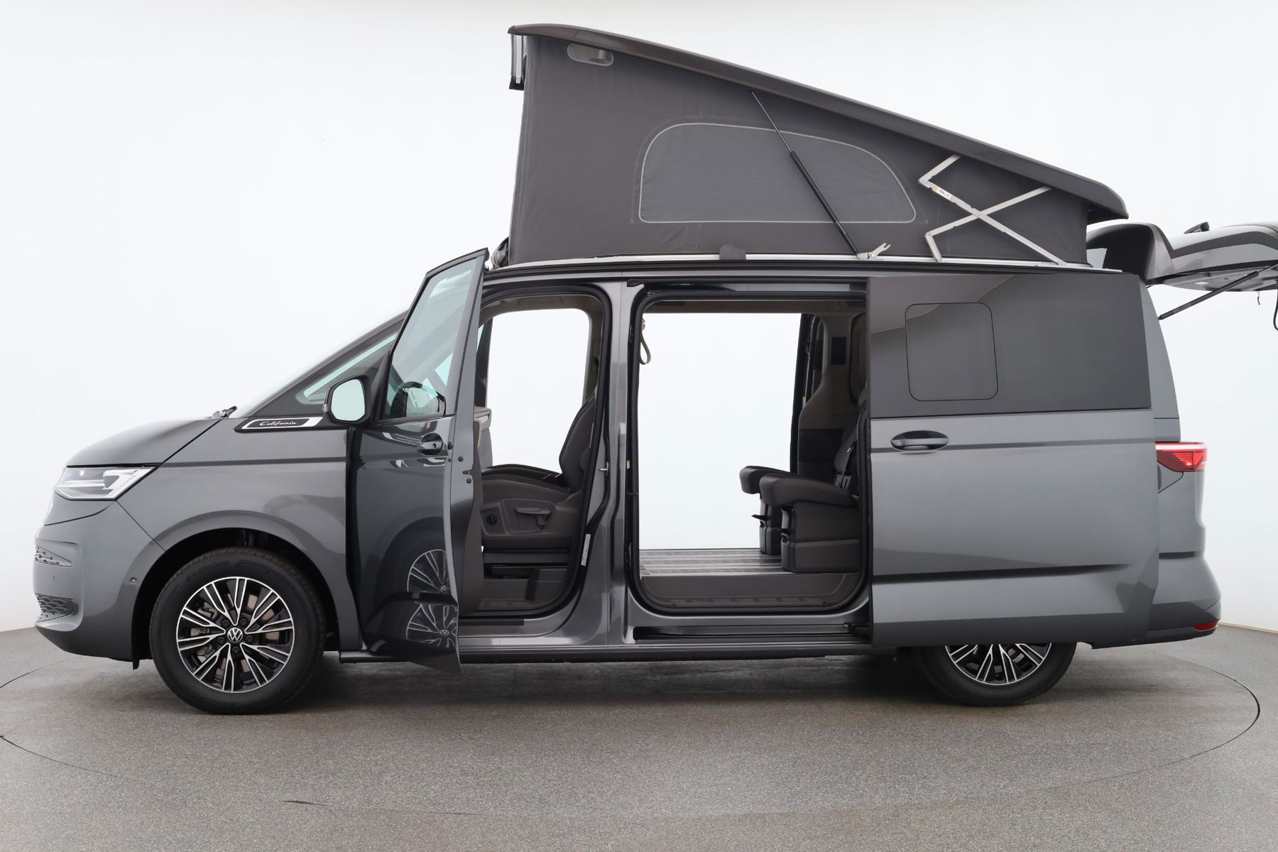 California Beach Camper eHyb. 180 kW 4M