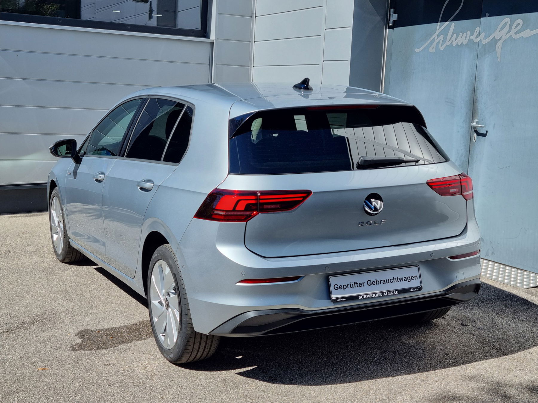 VW Golf VIII 1.5 TSI Life + 5J. Garantie
