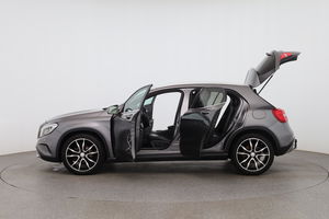 Mercedes-Benz GLA 220 CDI / d 4Matic null