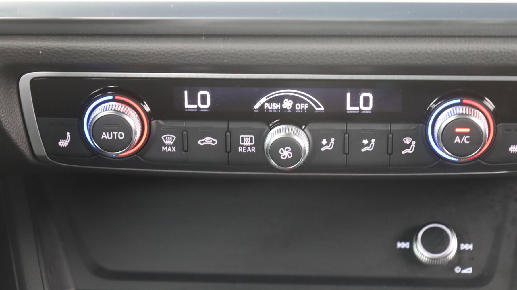 Audi Q3 40 TFSI quattro S line exterieur null