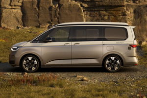 California Beach eHybrid 180 kW 4M - FACELIFT
