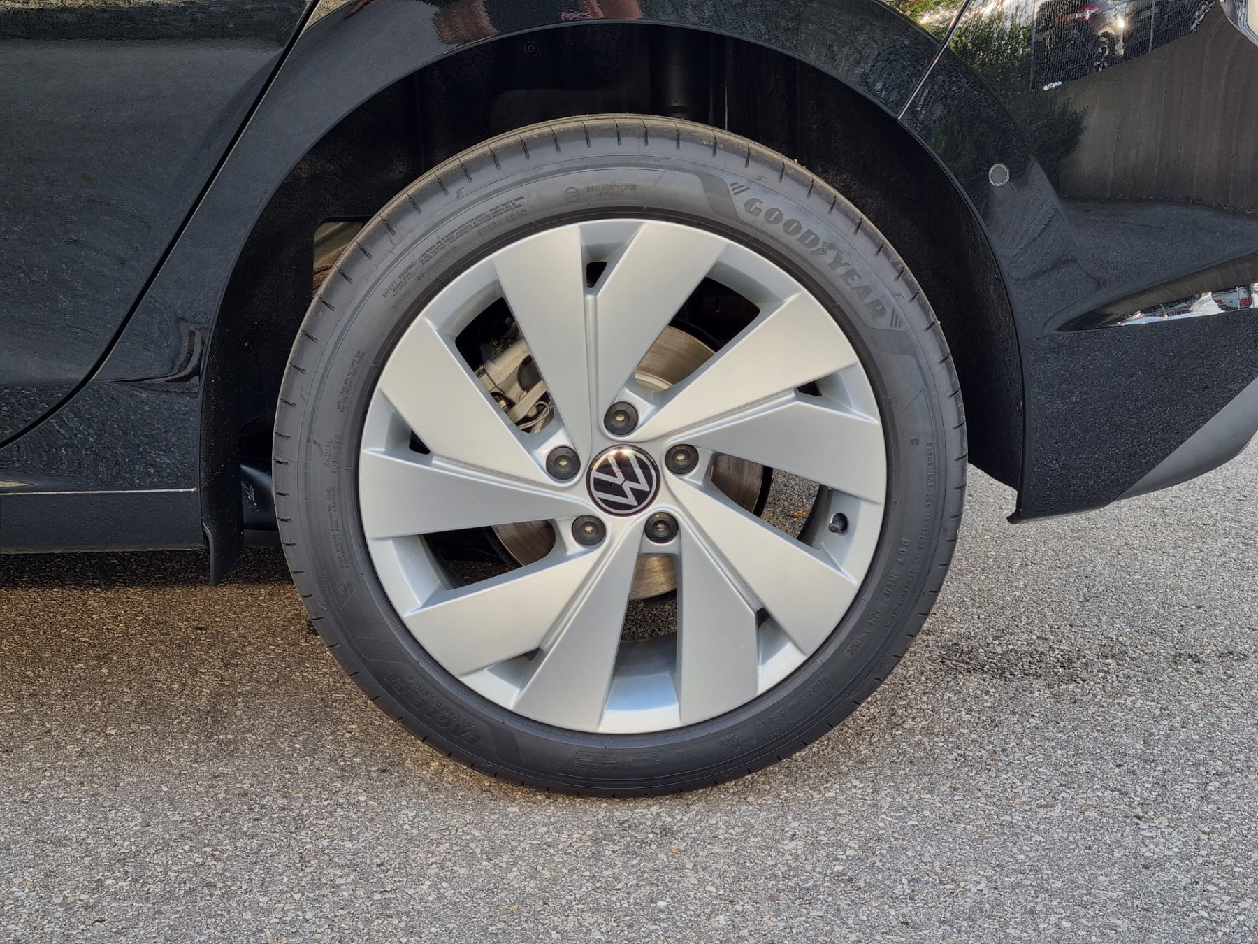 VW Golf 1.5 TSI Life + 5J. Garantie
