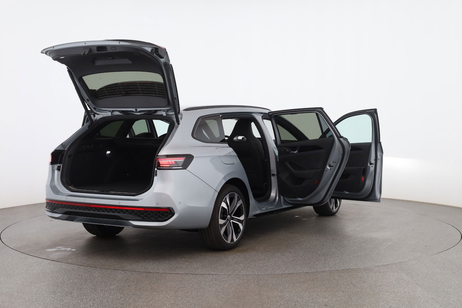 VW Passat Variant R-Line eHybrid 150 kW