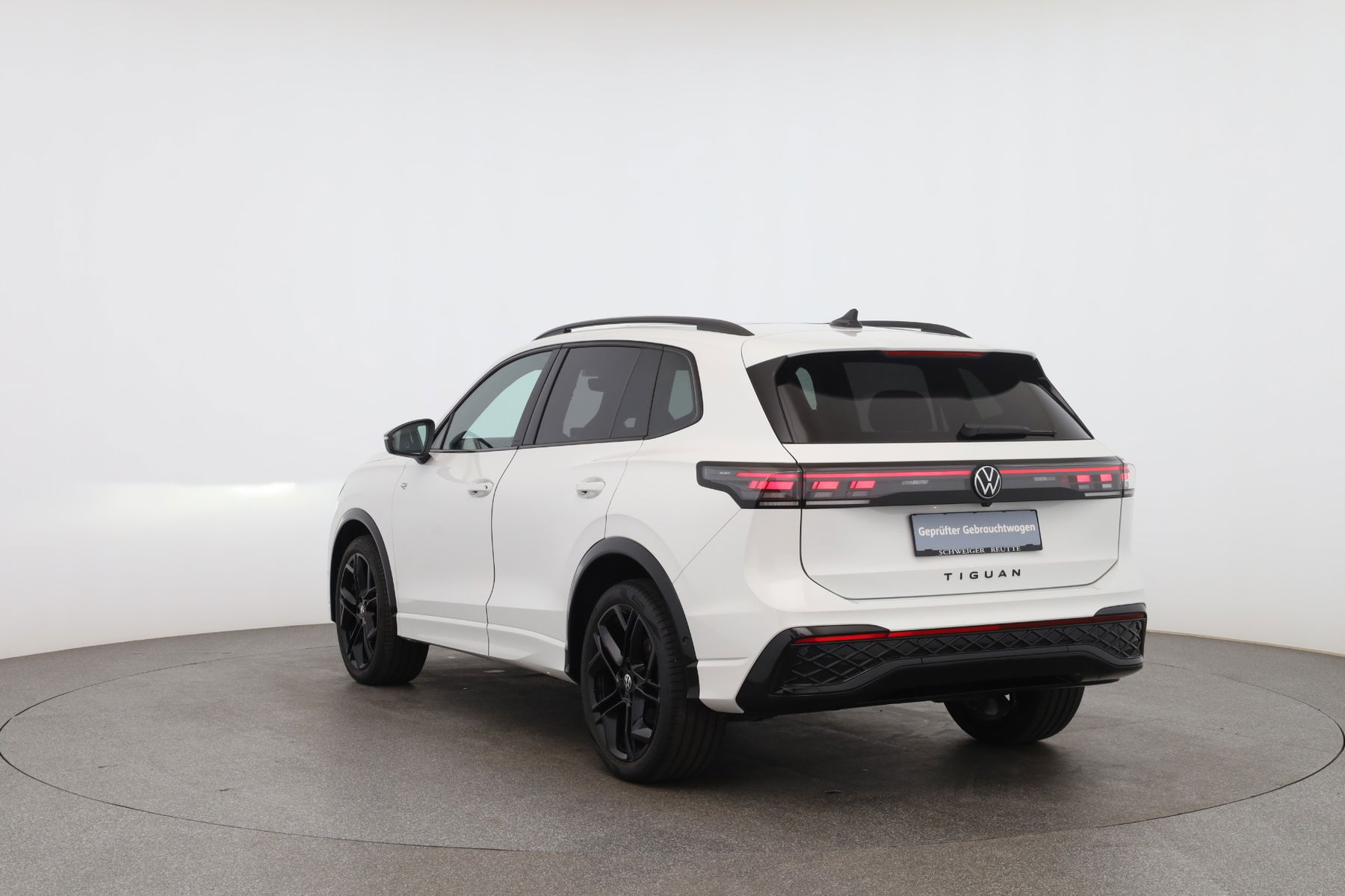 VW Tiguan R-Line eTSI DSG null