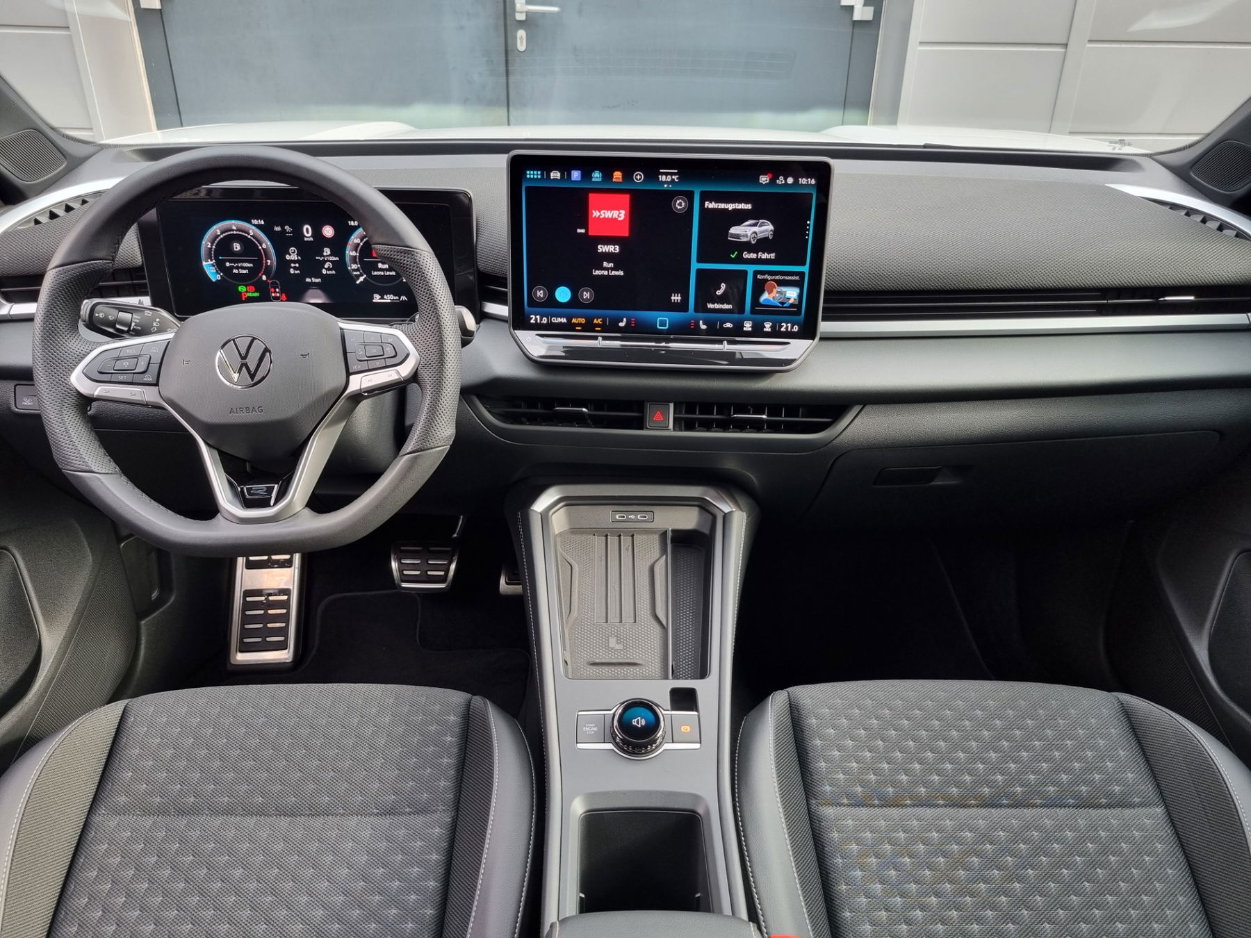 VW T-Roc 1.5 eTSI R-Line