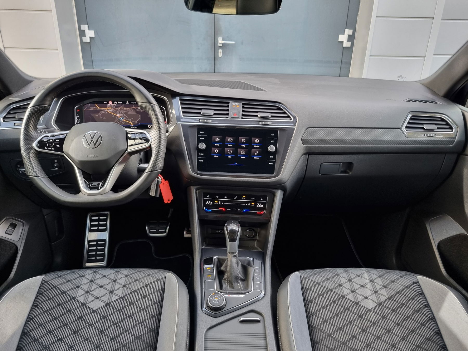 VW Tiguan Allspace 2.0 TSI R-Line 4Motion