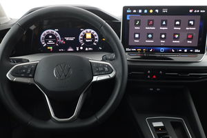 VW Golf Rabbit mHEV TSI DSG