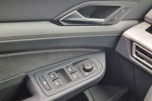 VW Golf VIII 1.5 TSI Life + AHK + 5J.G.+ Matrix + H&K