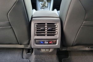 VW Golf VIII 1.5 TSI Life + 5J. Garantie