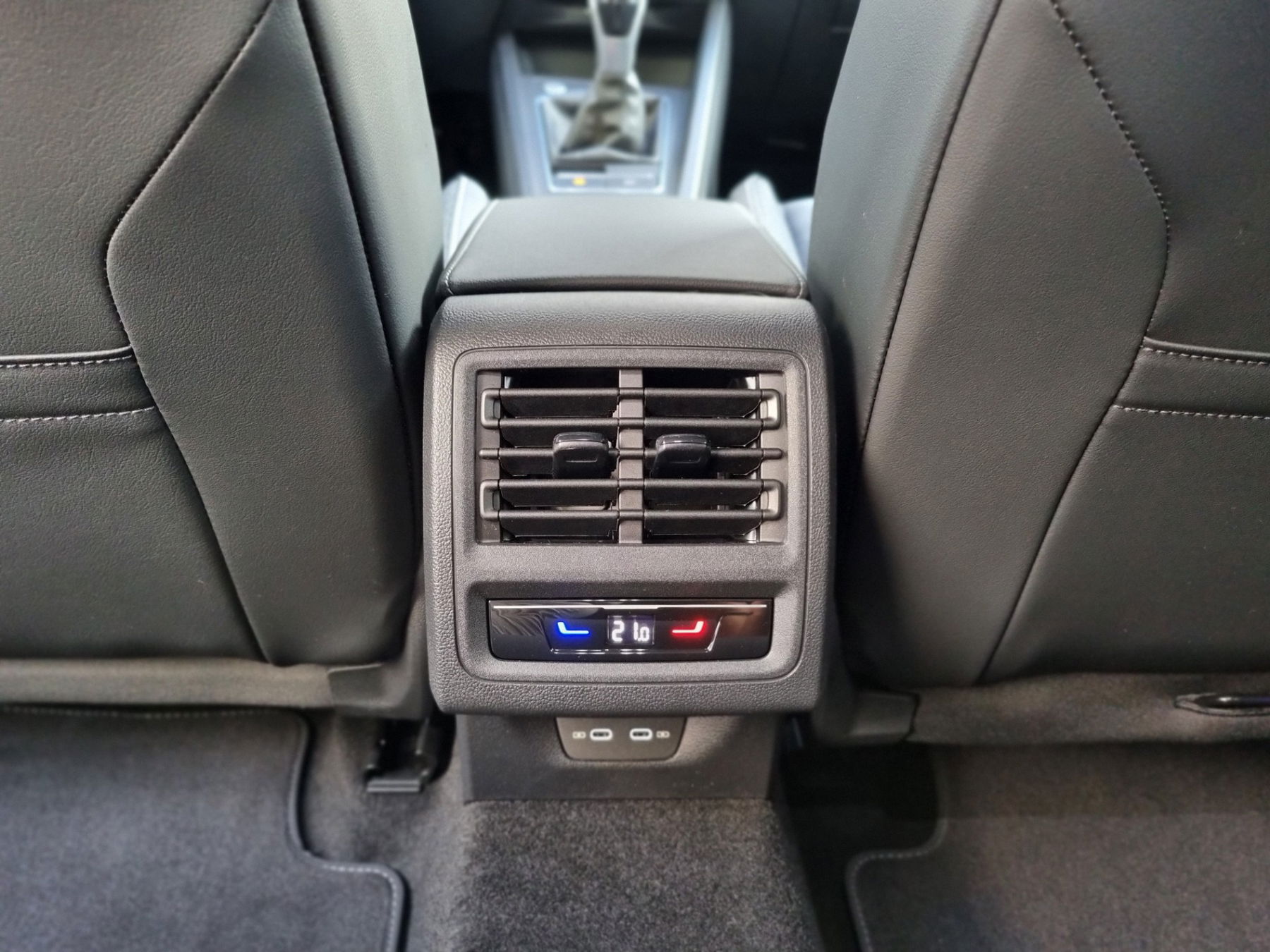 VW Golf VIII 1.5 TSI Life + 5J. Garantie