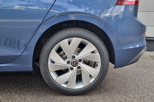 VW Golf VIII 1.5 TSI Life + 5J. Garantie