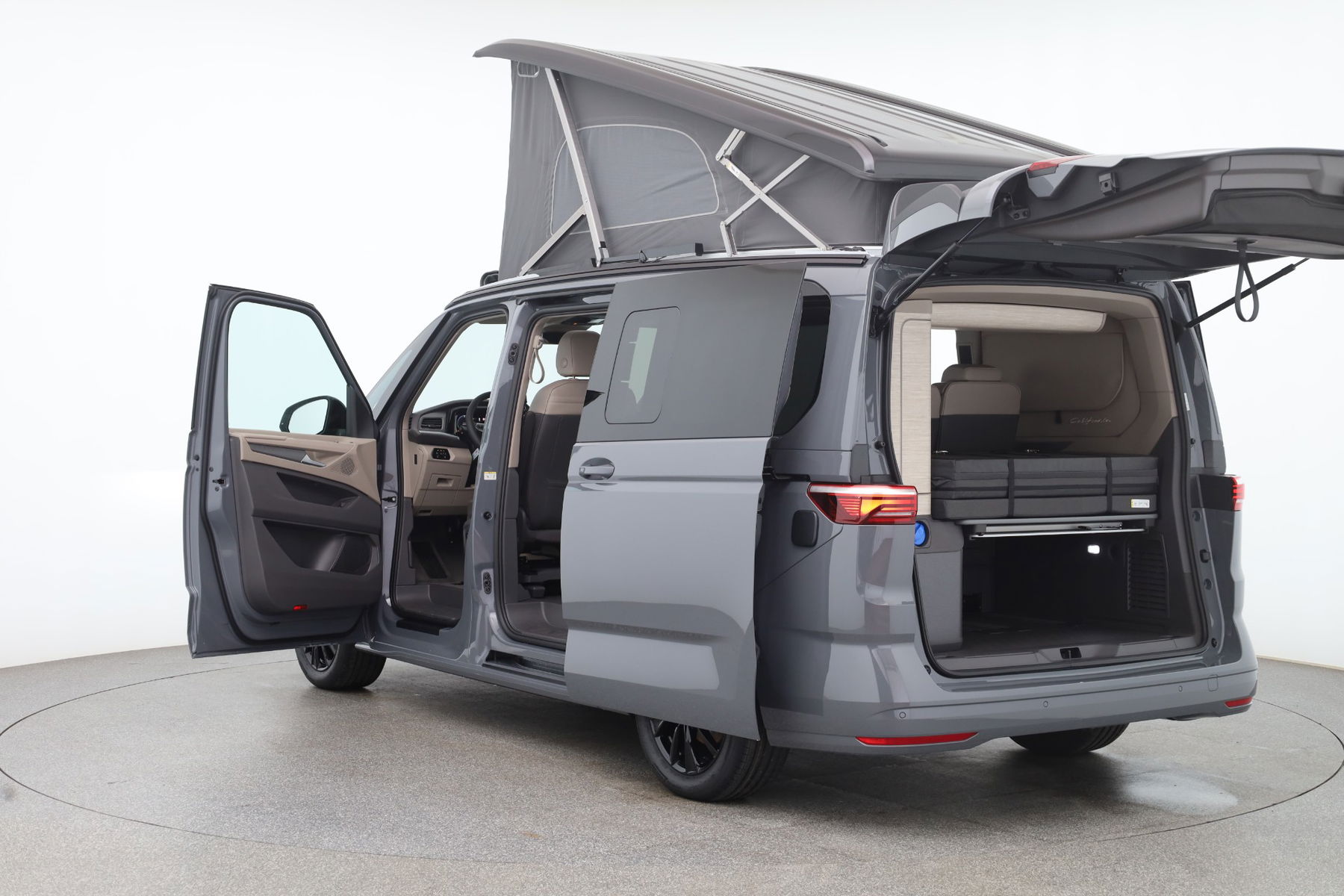 California Ocean eHybrid 180 kW 4MOTION