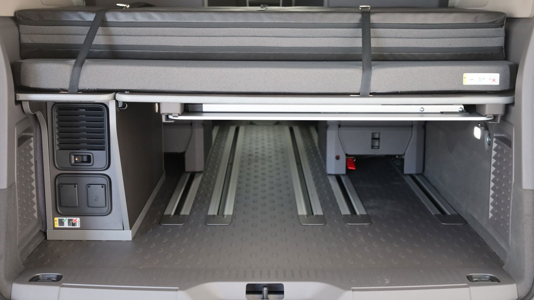 California Beach eHybrid 180 kW 4M
