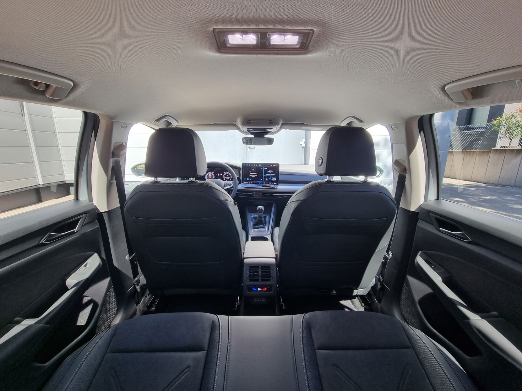 VW Golf VIII 1.5 TSI Life + 5J. Garantie