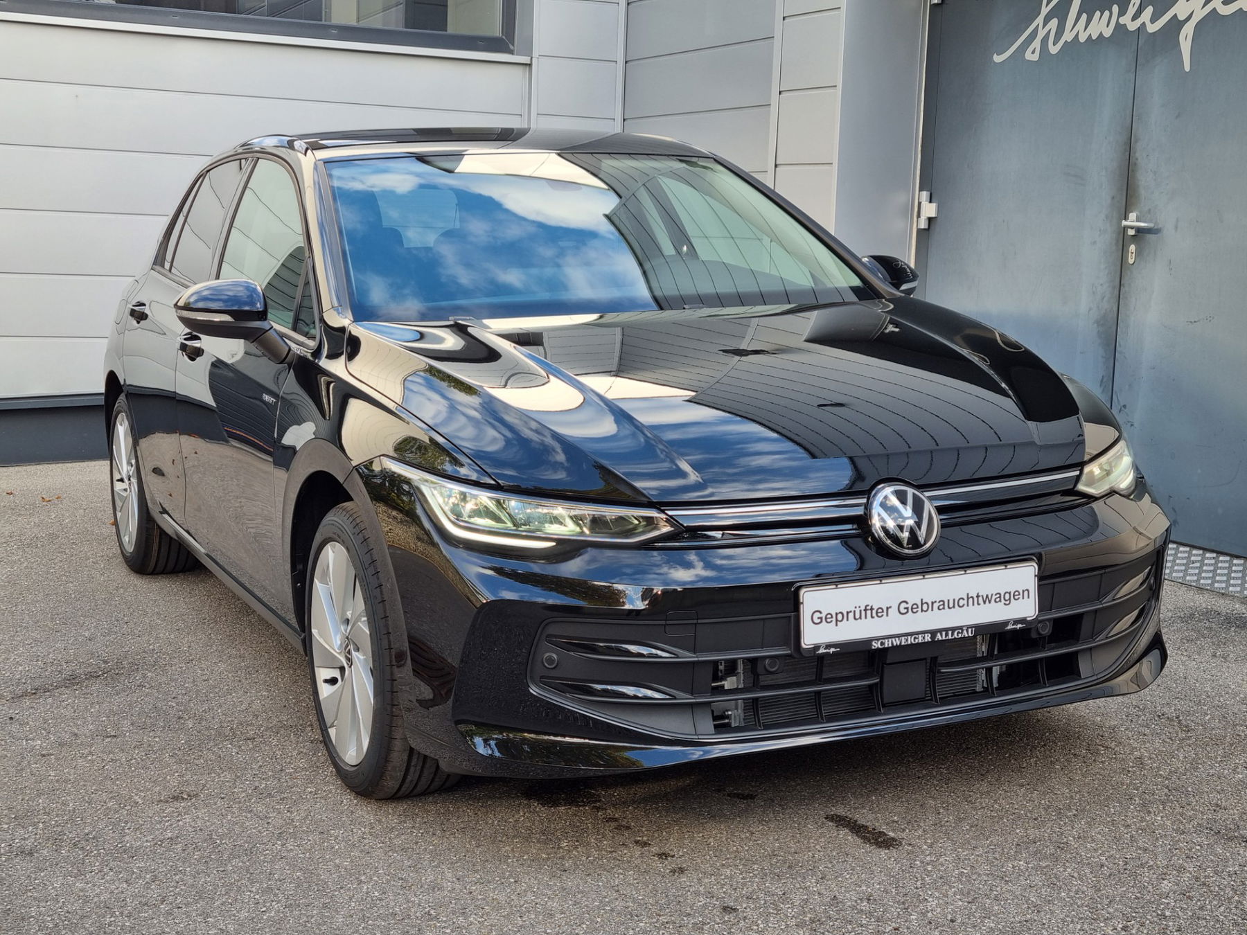 VW Golf 1.5 TSI Life + 5J. Garantie