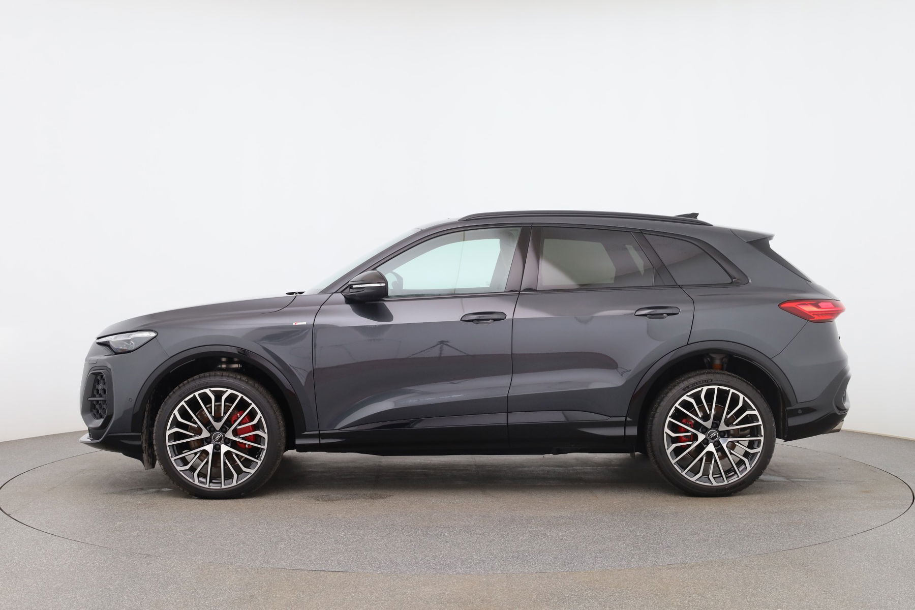 Audi Q5 SUV TDI quattro 150 kW null