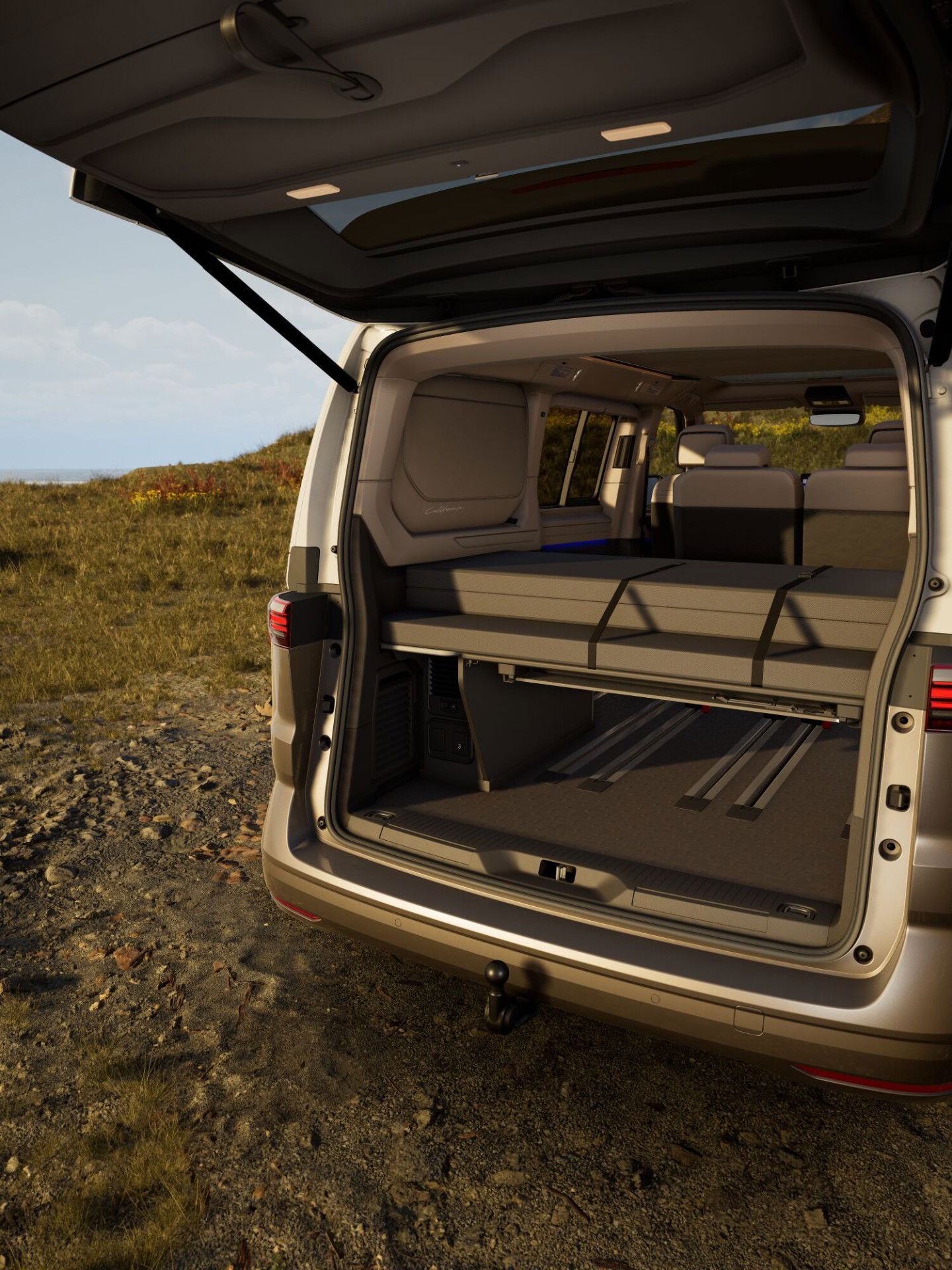 California Beach eHybrid 180 kW 4M - FACELIFT