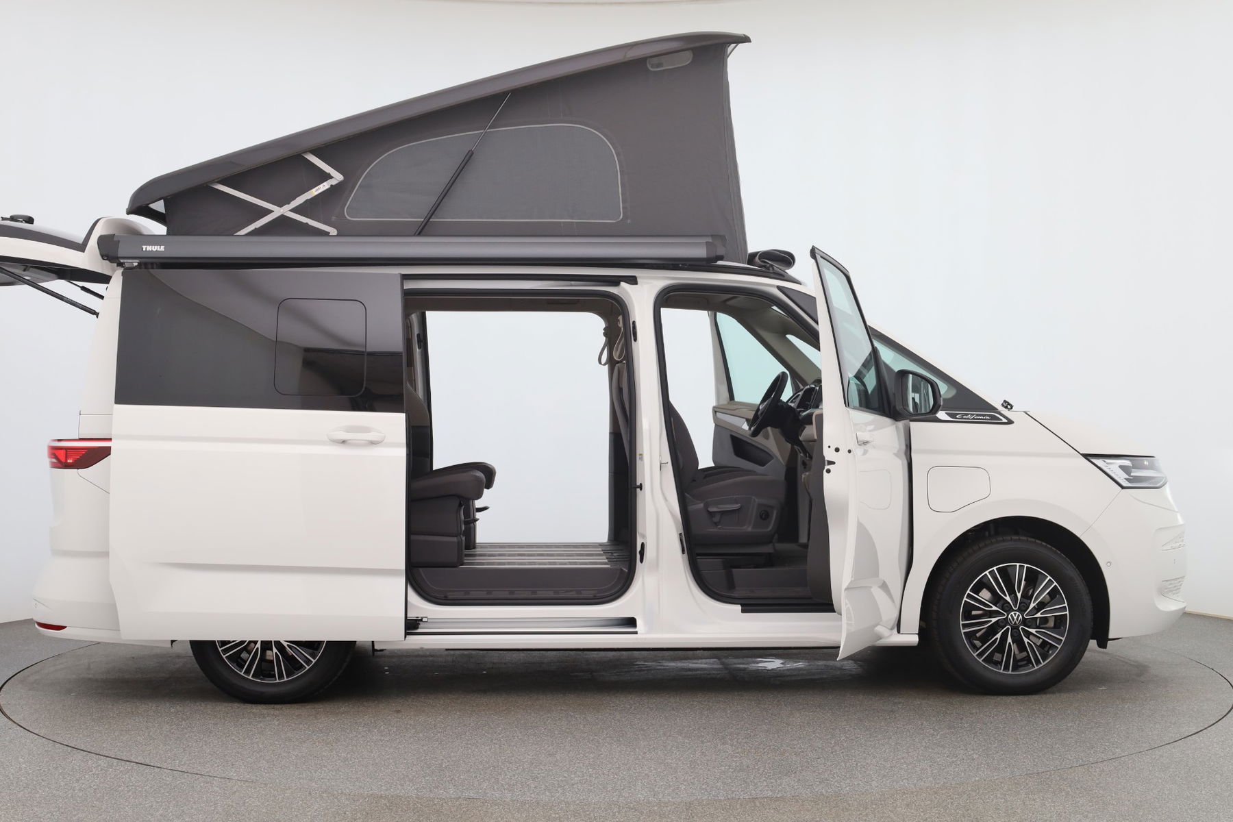 California Beach Camper eHyb. 180 kW 4M