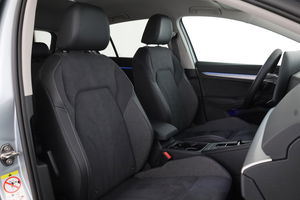 VW Golf Rabbit mHEV TSI DSG