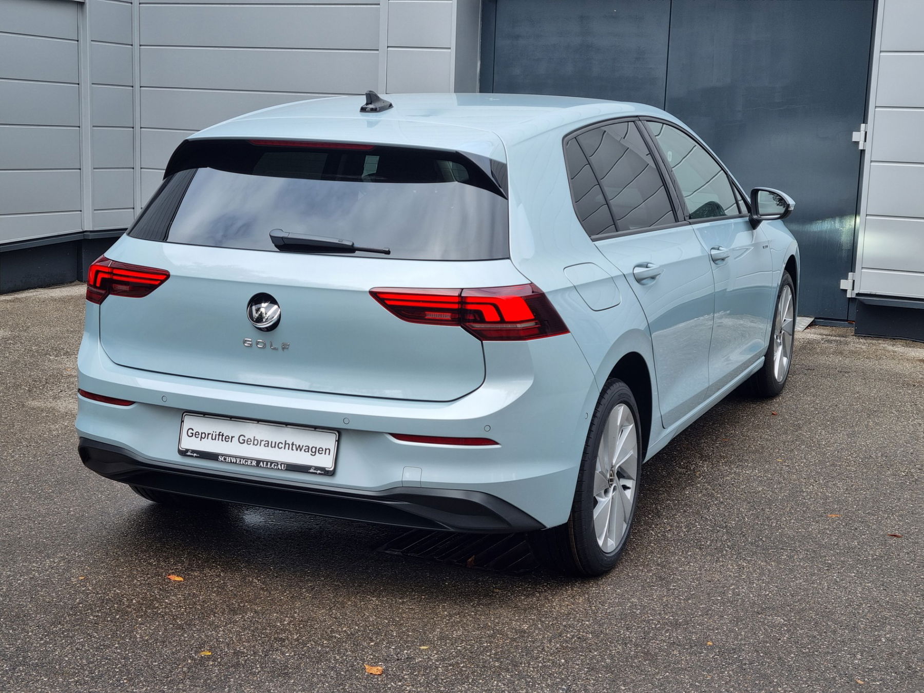 VW Golf 1.5 TSI Life + 5J. Garantie