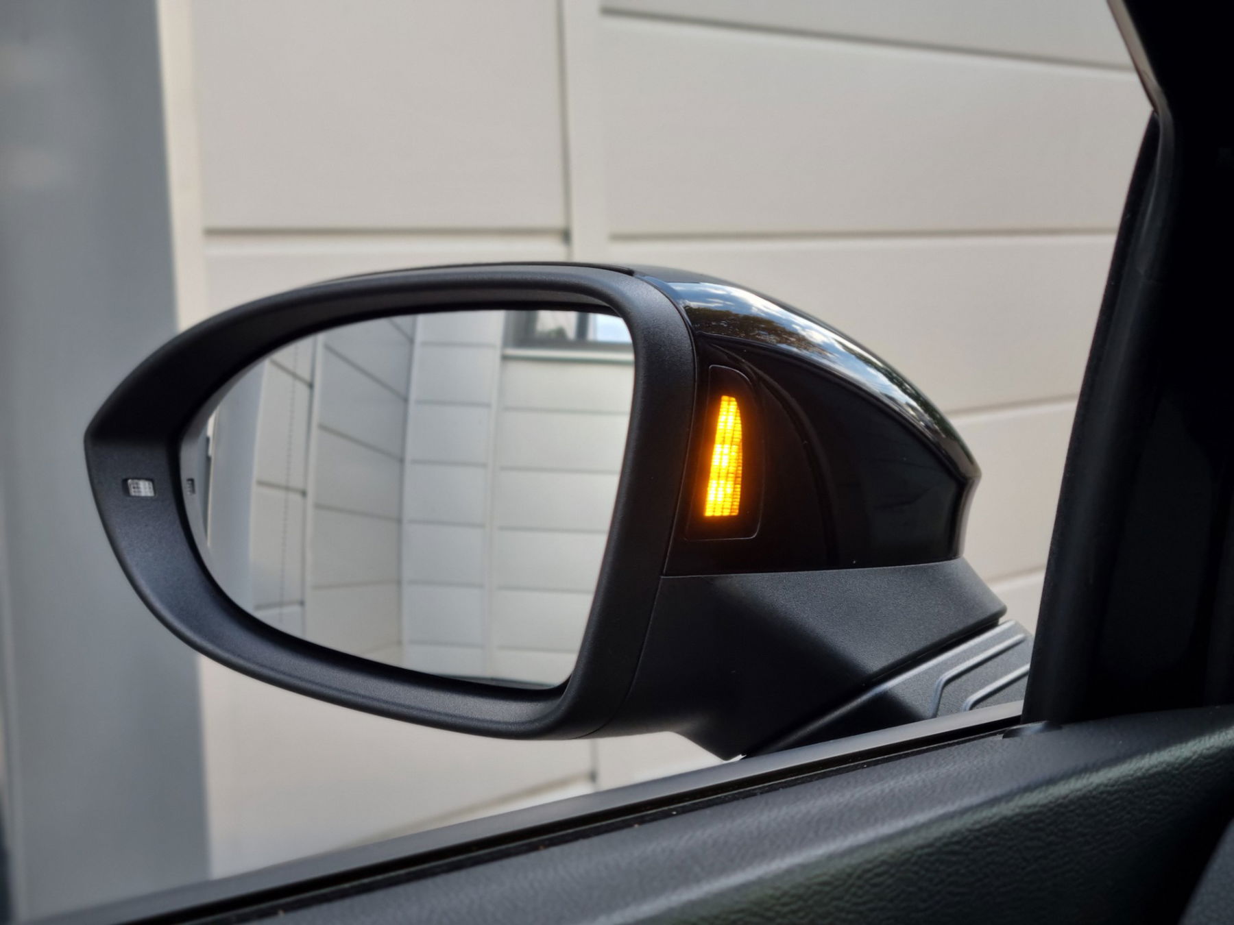 VW Golf 1.5 TSI Life + 5J. Garantie
