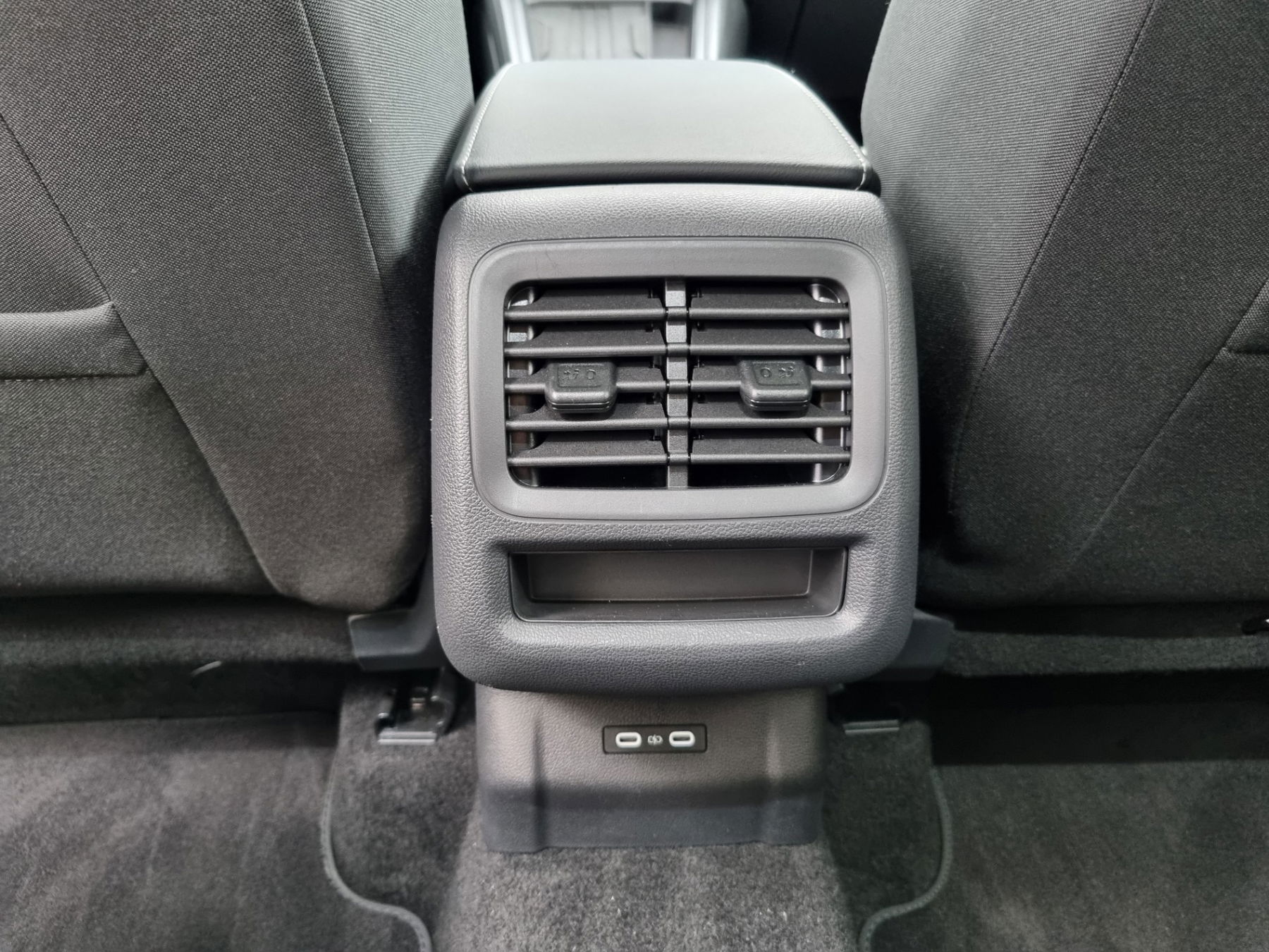 VW T-Roc 1.5 eTSI Life