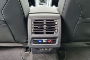 VW Golf VIII 1.5 TSI Life + AHK + 5J.G.+ Matrix + H&K