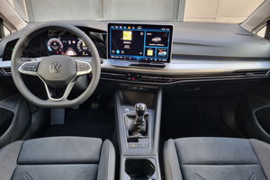 VW Golf VIII 1.5 TSI Life + 5J. Garantie