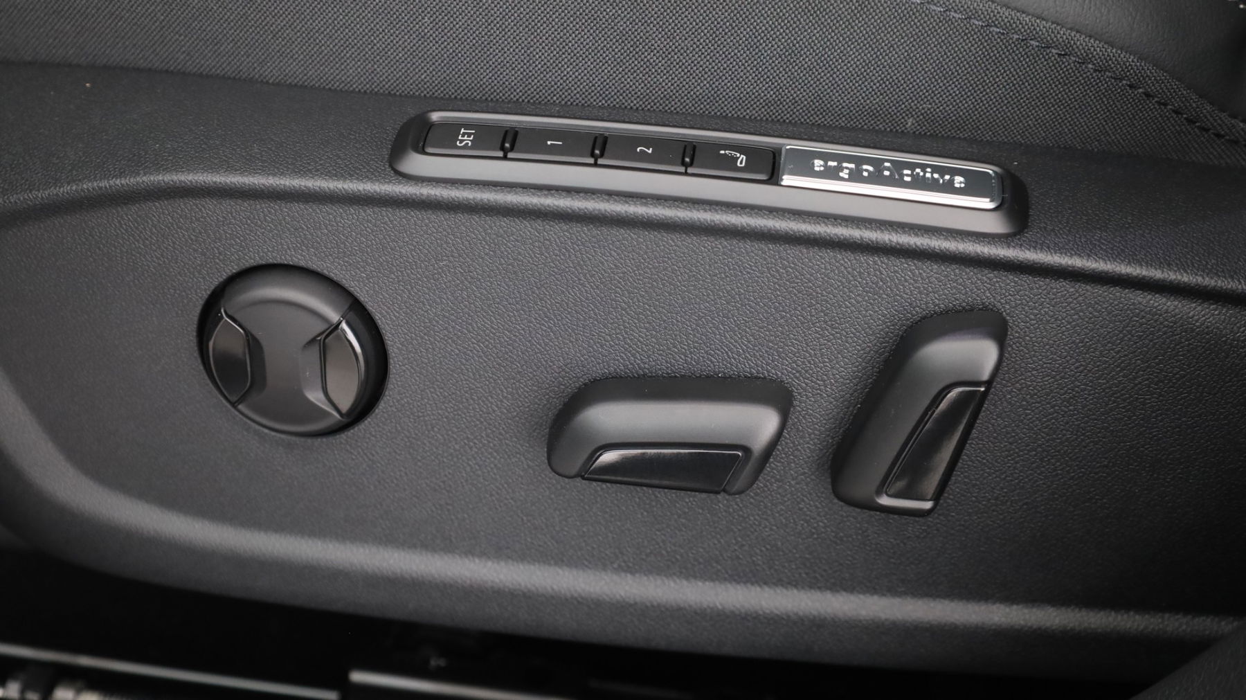 VW Golf Rabbit mHEV TSI DSG