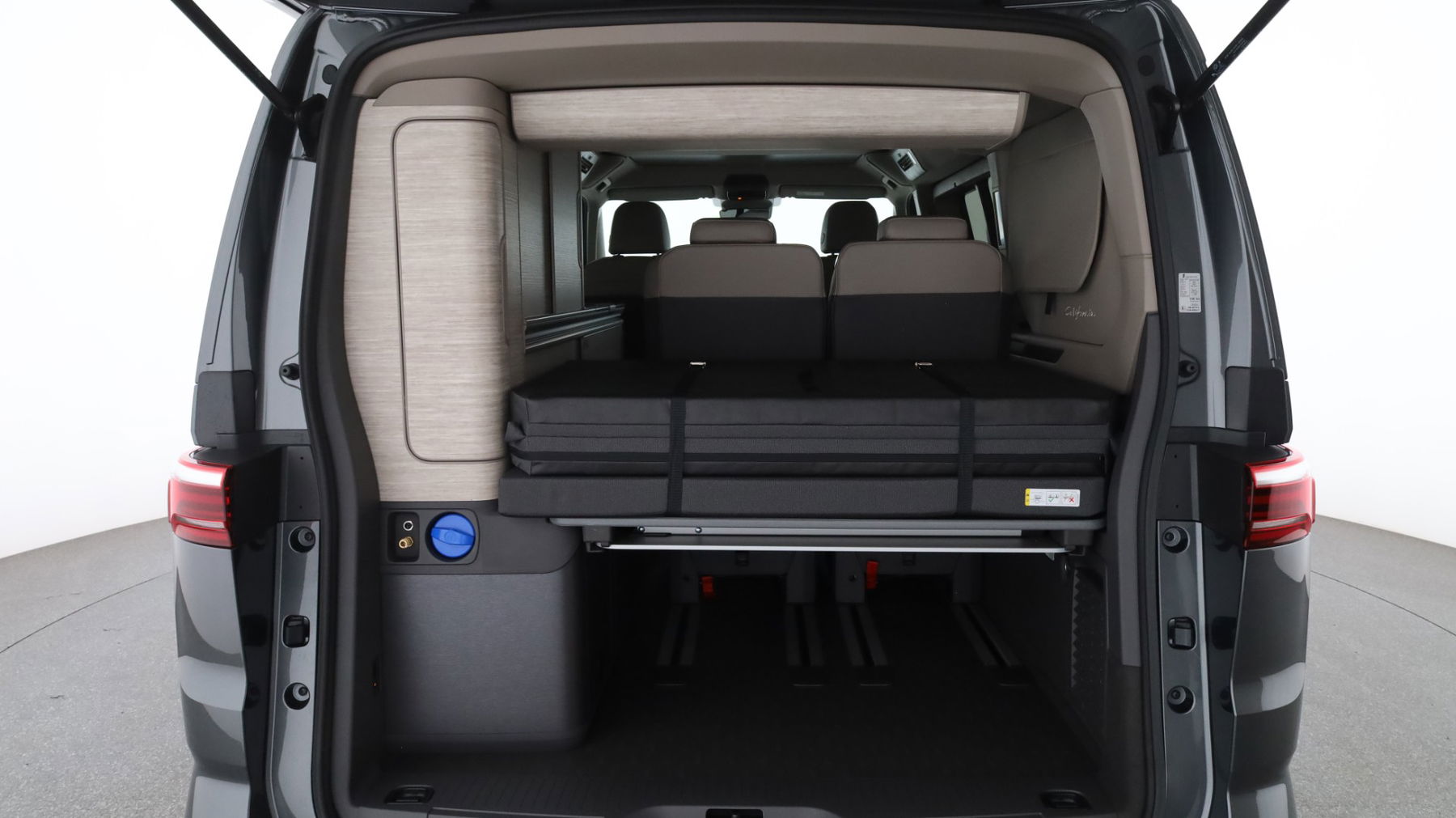 California Ocean eHybrid 180 kW 4M