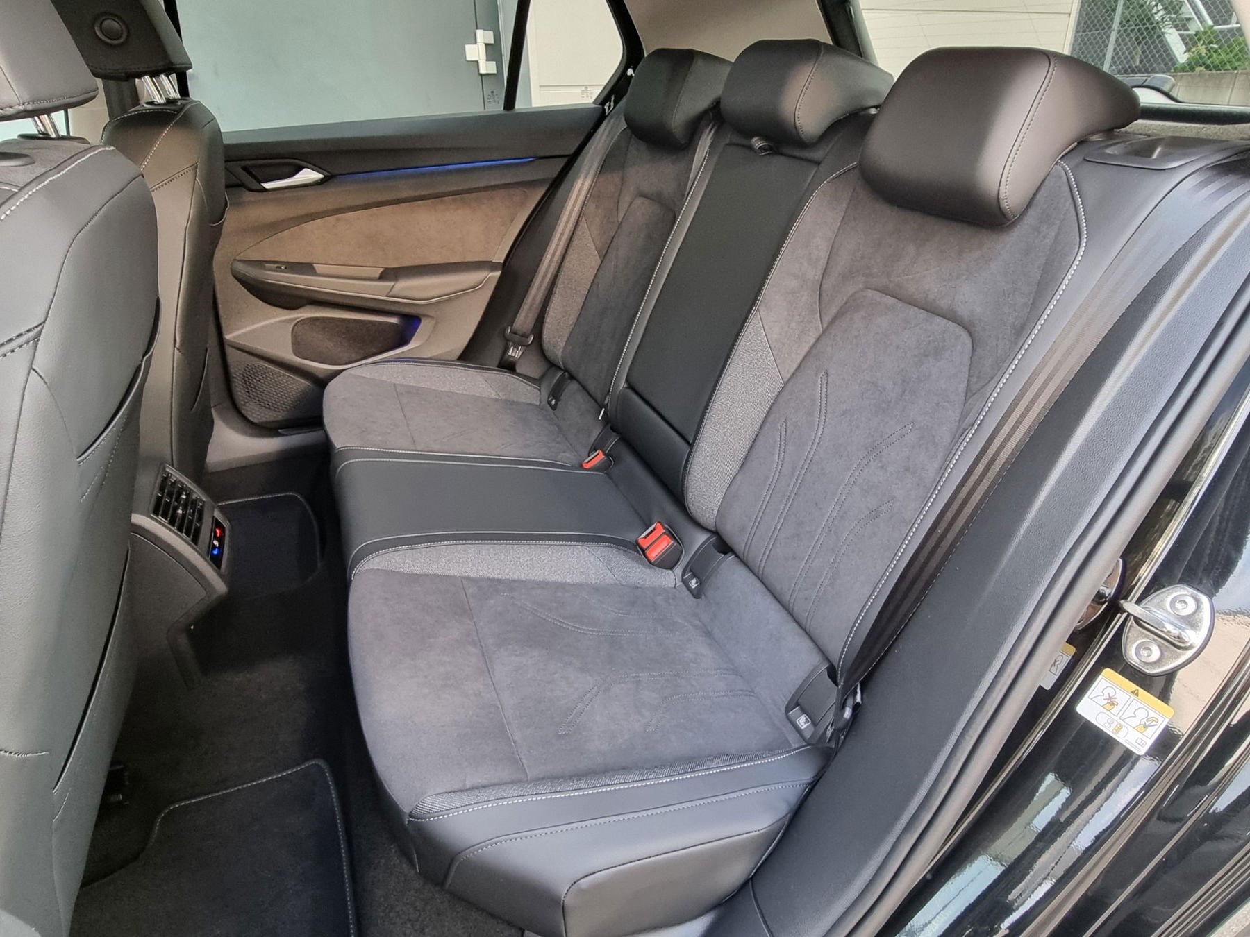 VW Golf 1.5 TSI Life + 5J. Garantie