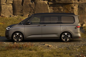 California Beach eHybrid 180 kW 4M - FACELIFT