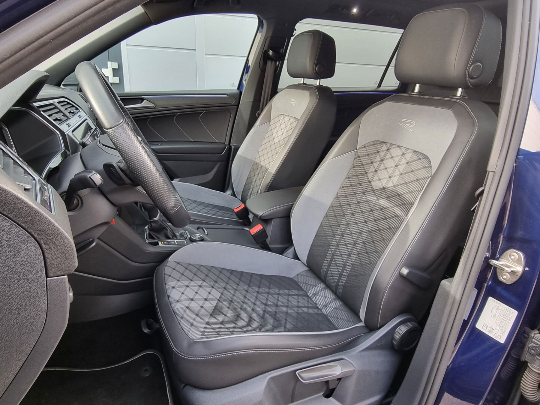 VW Tiguan Allspace 2.0 TSI R-Line 4Motion