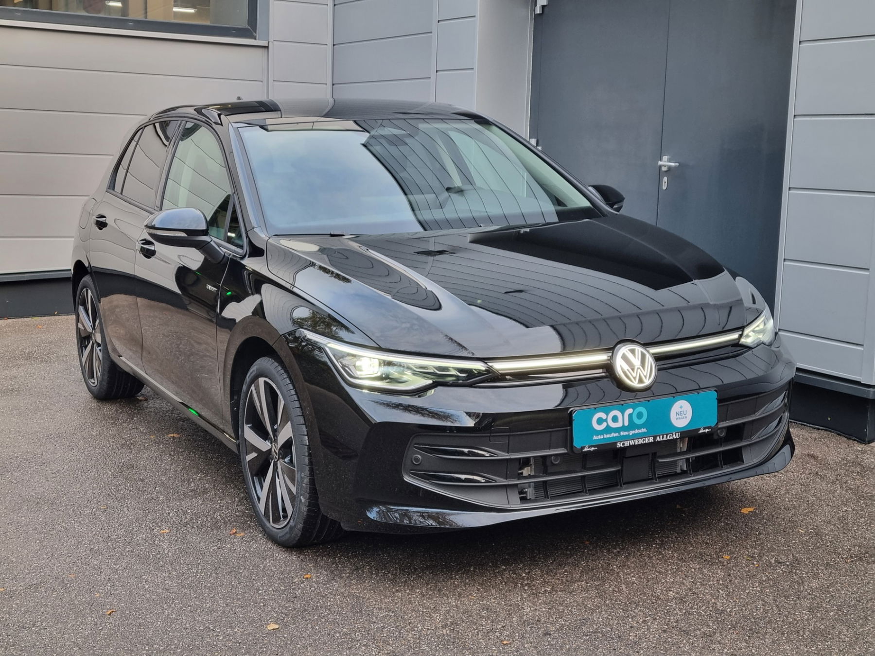 VW Golf VIII 1.5 TSI Life + 5J. Garantie + 18 Zoll + LED-Plus