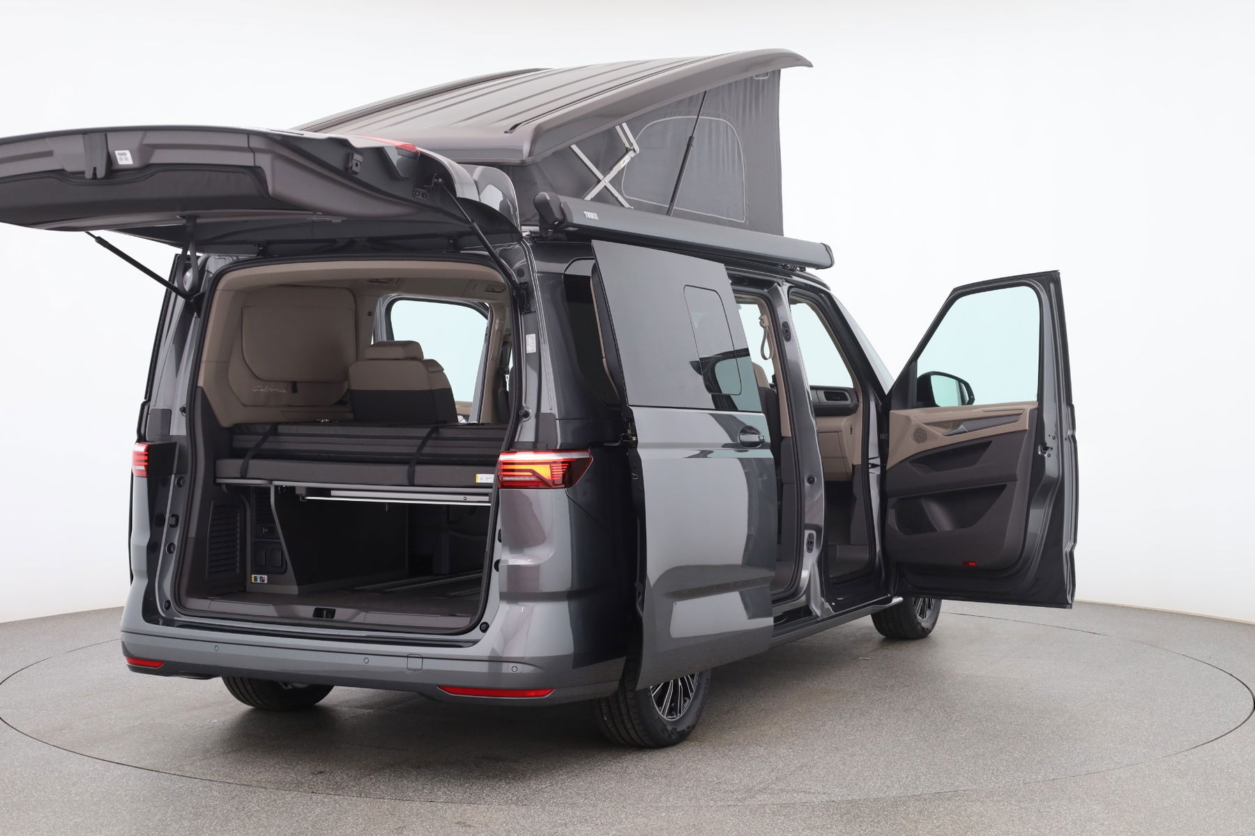 California Beach eHybrid 180 kW 4MOTION