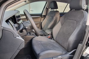 VW Golf 1.5 TSI Life + 5J. Garantie