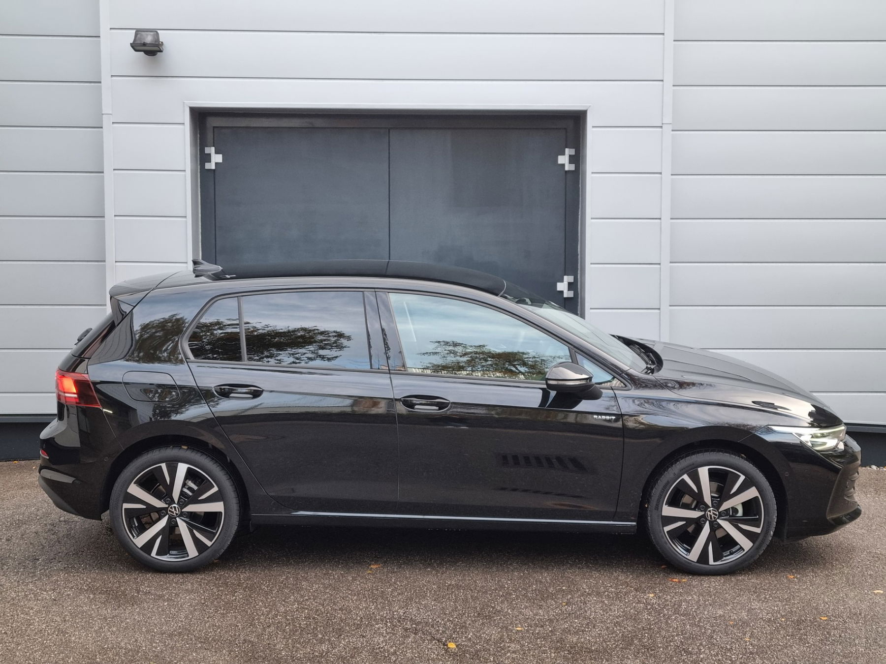 VW Golf VIII 1.5 TSI Life + AHK + 5J.G.+ Matrix + H&K