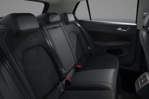 VW Golf 1.5 TSI Life + 5J. Garantie