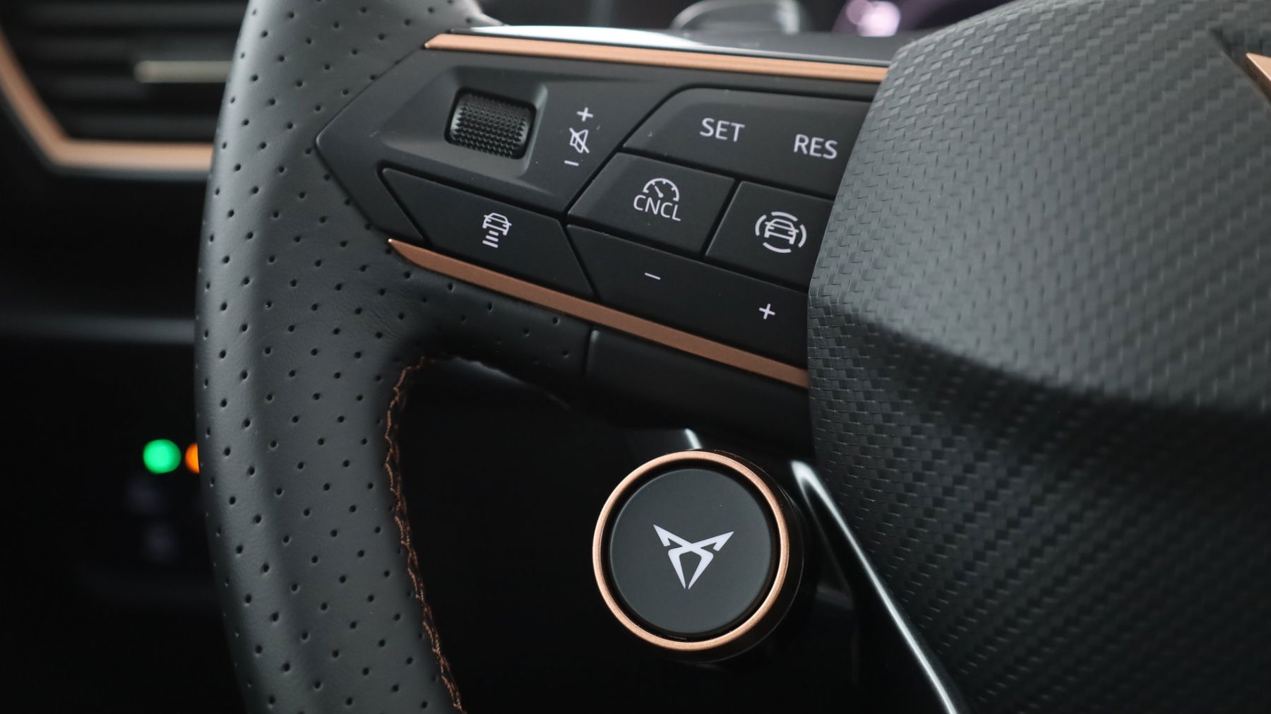 Cupra Formentor 1.5 eTSI null