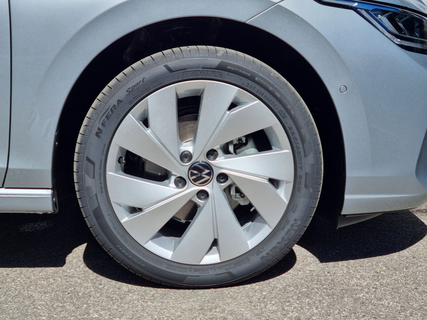 VW Golf VIII 1.5 TSI Life + 5J. Garantie