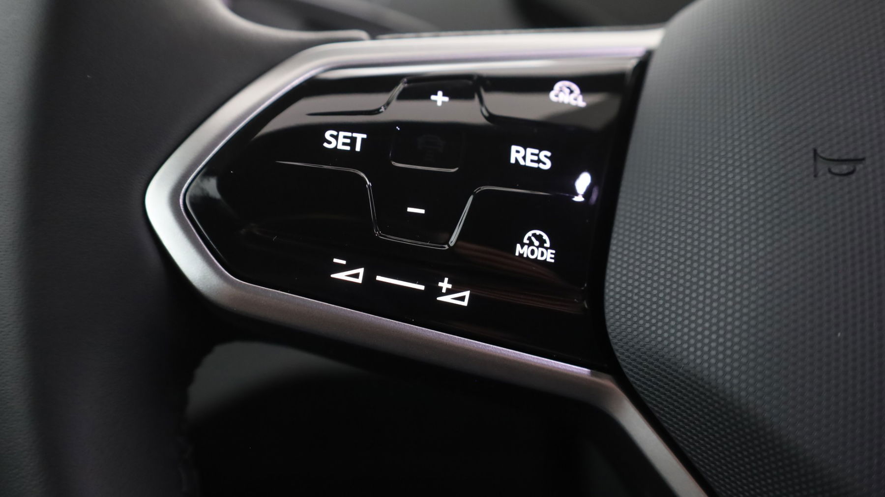 VW ID.4 Pro 210 kW Business null