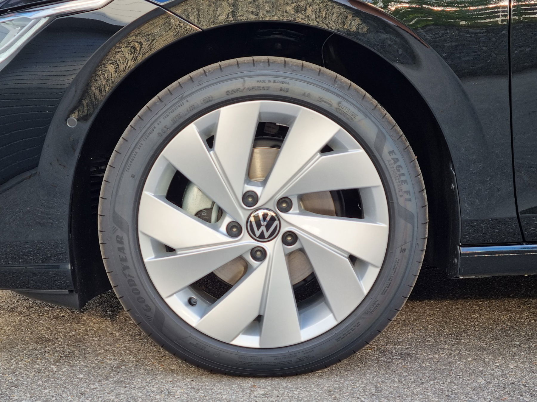 VW Golf 1.5 TSI Life + 5J. Garantie