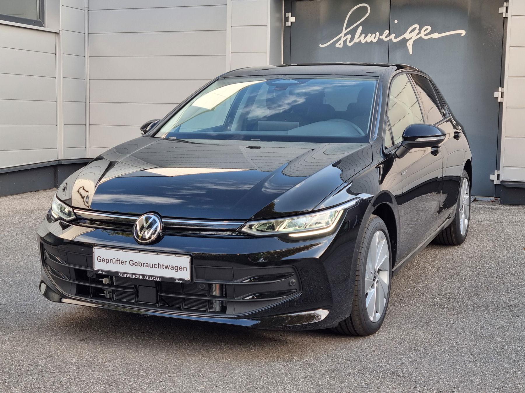 VW Golf 1.5 TSI Life + 5J. Garantie