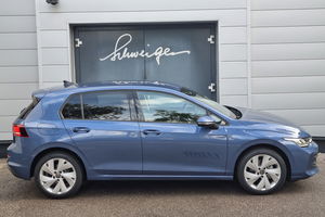 VW Golf VIII 1.5 TSI Life + 5J. Garantie