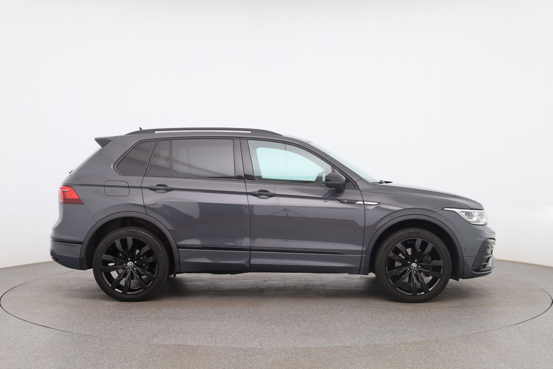 VW Tiguan R-Line TDI 4MOTION DSG null