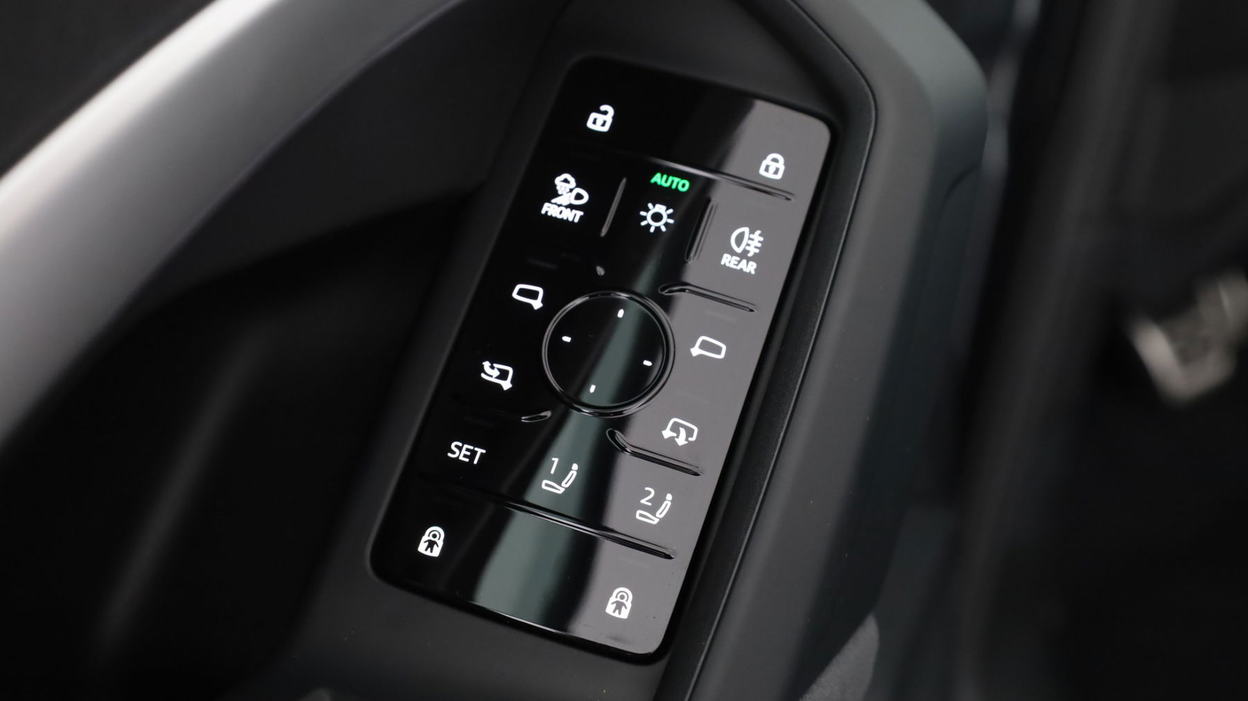 Audi Q5 SUV TDI quattro 150 kW null
