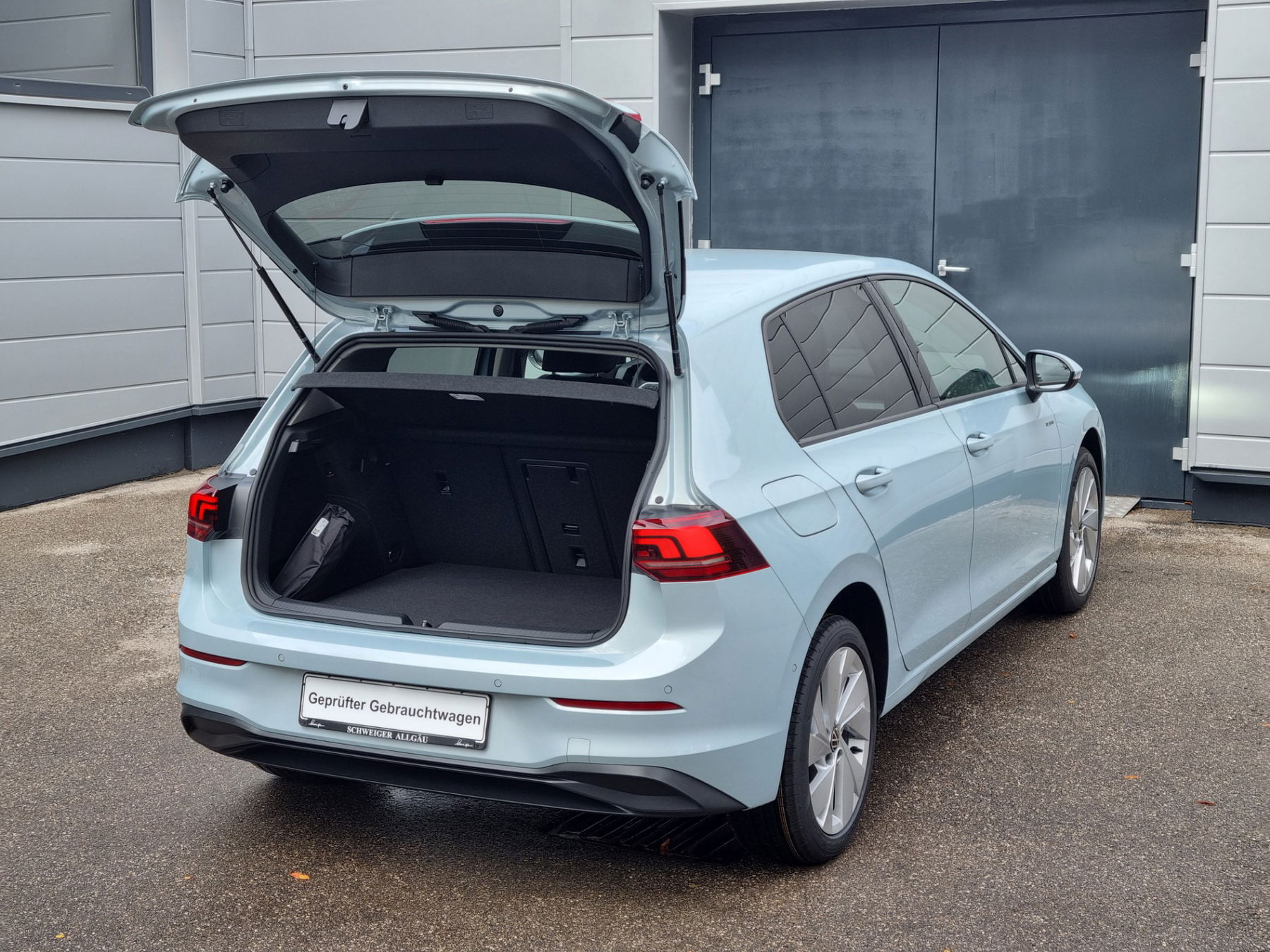VW Golf 1.5 TSI Life + 5 J. Garantie