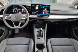 VW Golf 1.5 TSI Life + 5J. Garantie