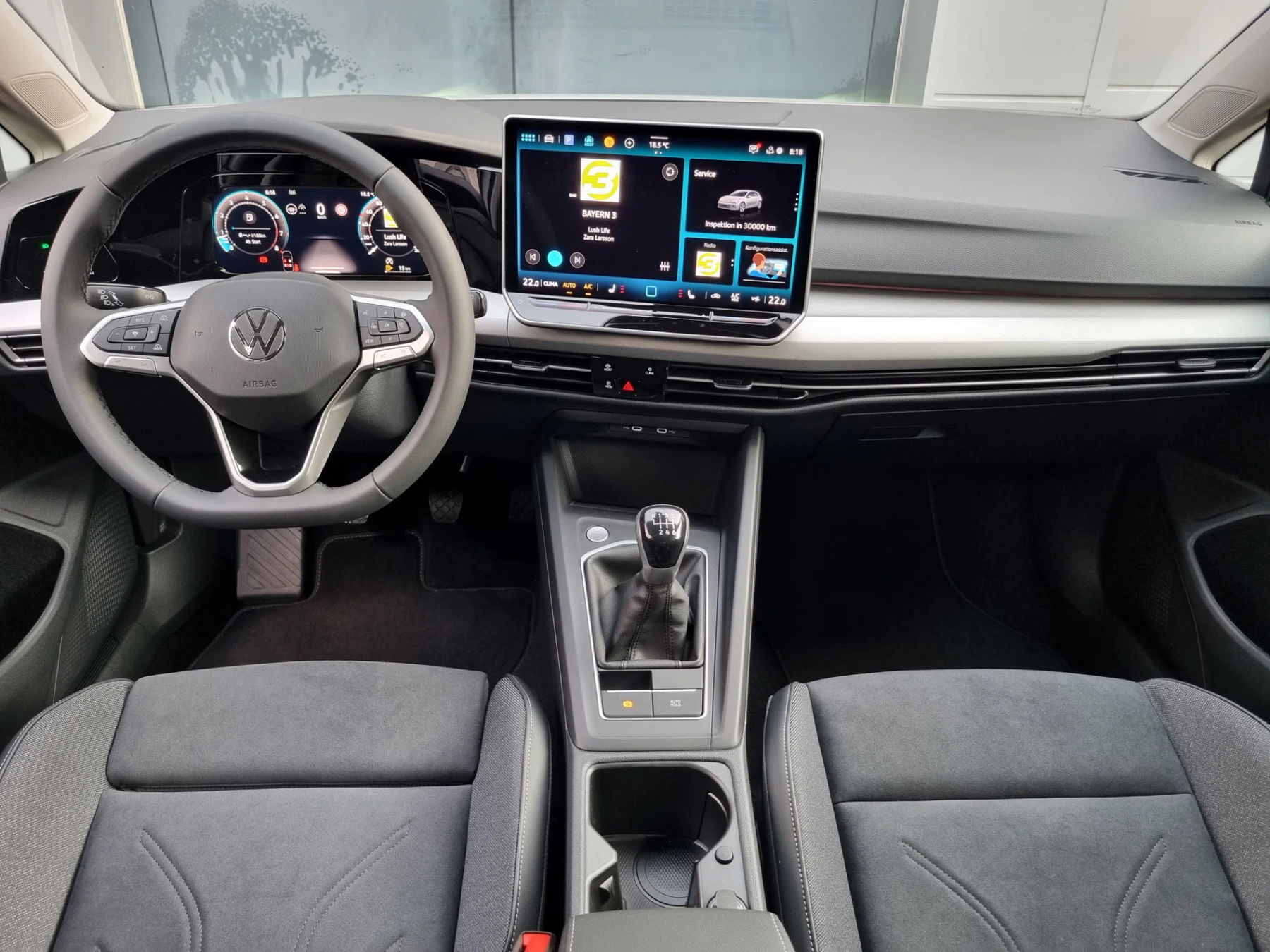 VW Golf 1.5 TSI Life + 5J. Garantie