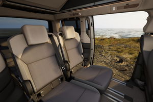 California Beach eHybrid 180 kW 4M - FACELIFT
